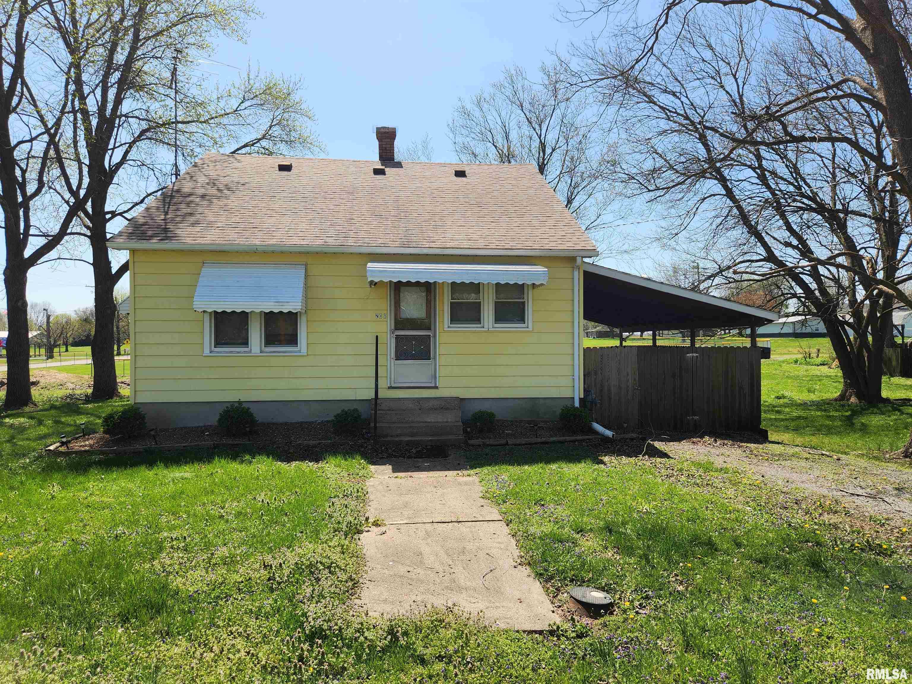 208 E Davis Street, Ava, Illinois image 1