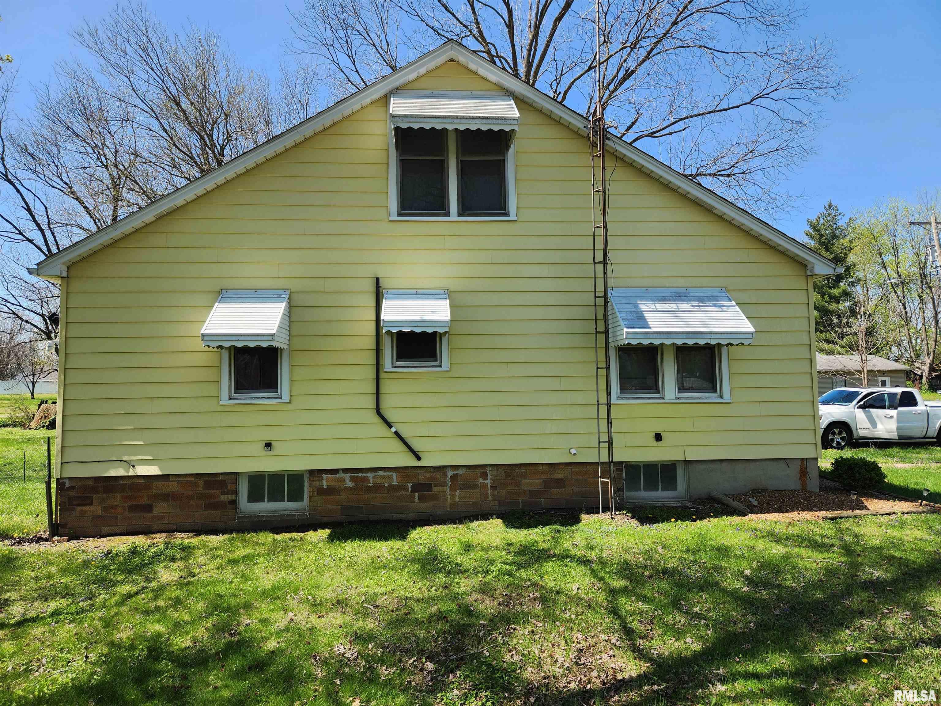 208 E Davis Street, Ava, Illinois image 37