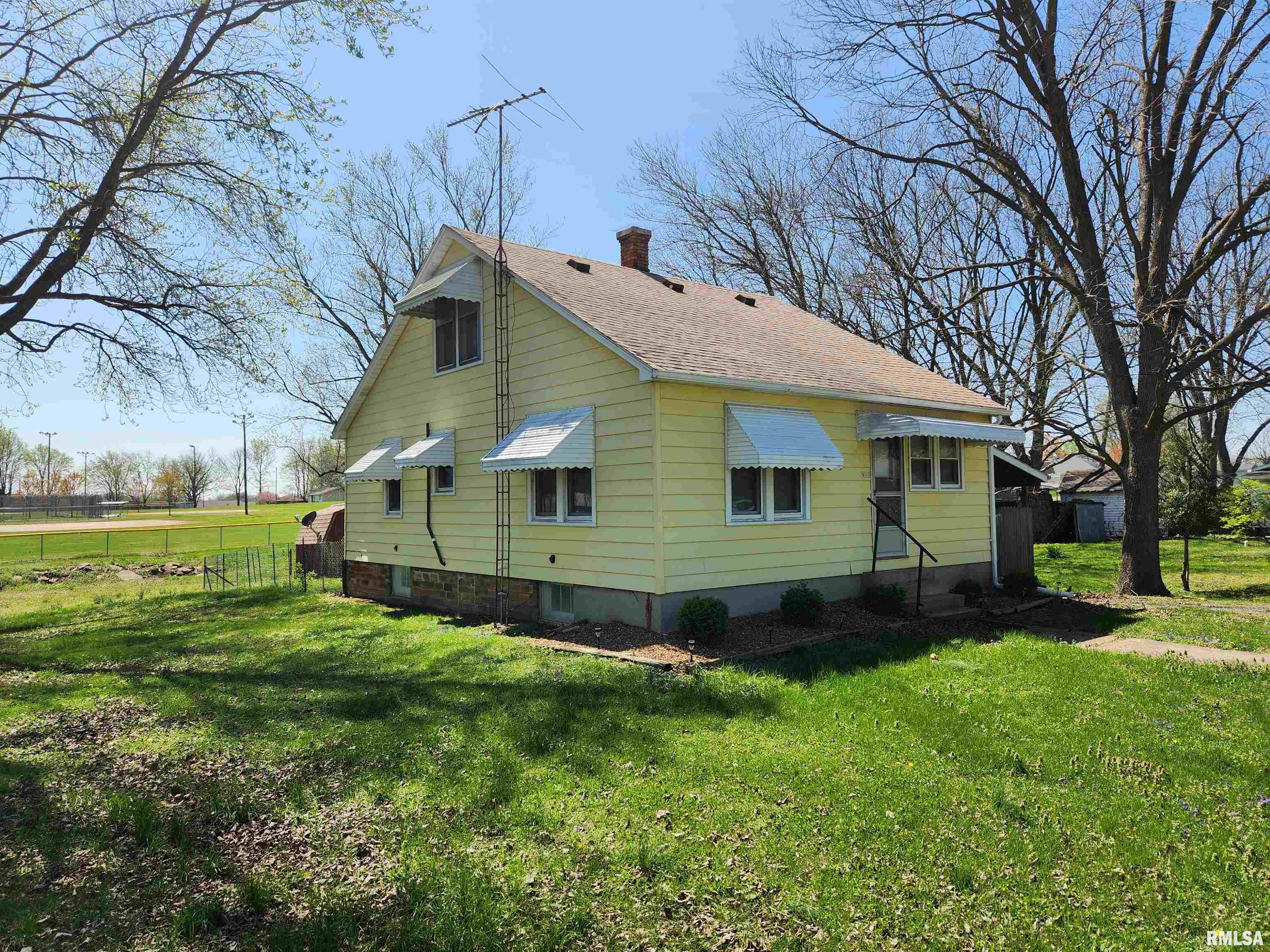 208 E Davis Street, Ava, Illinois image 38