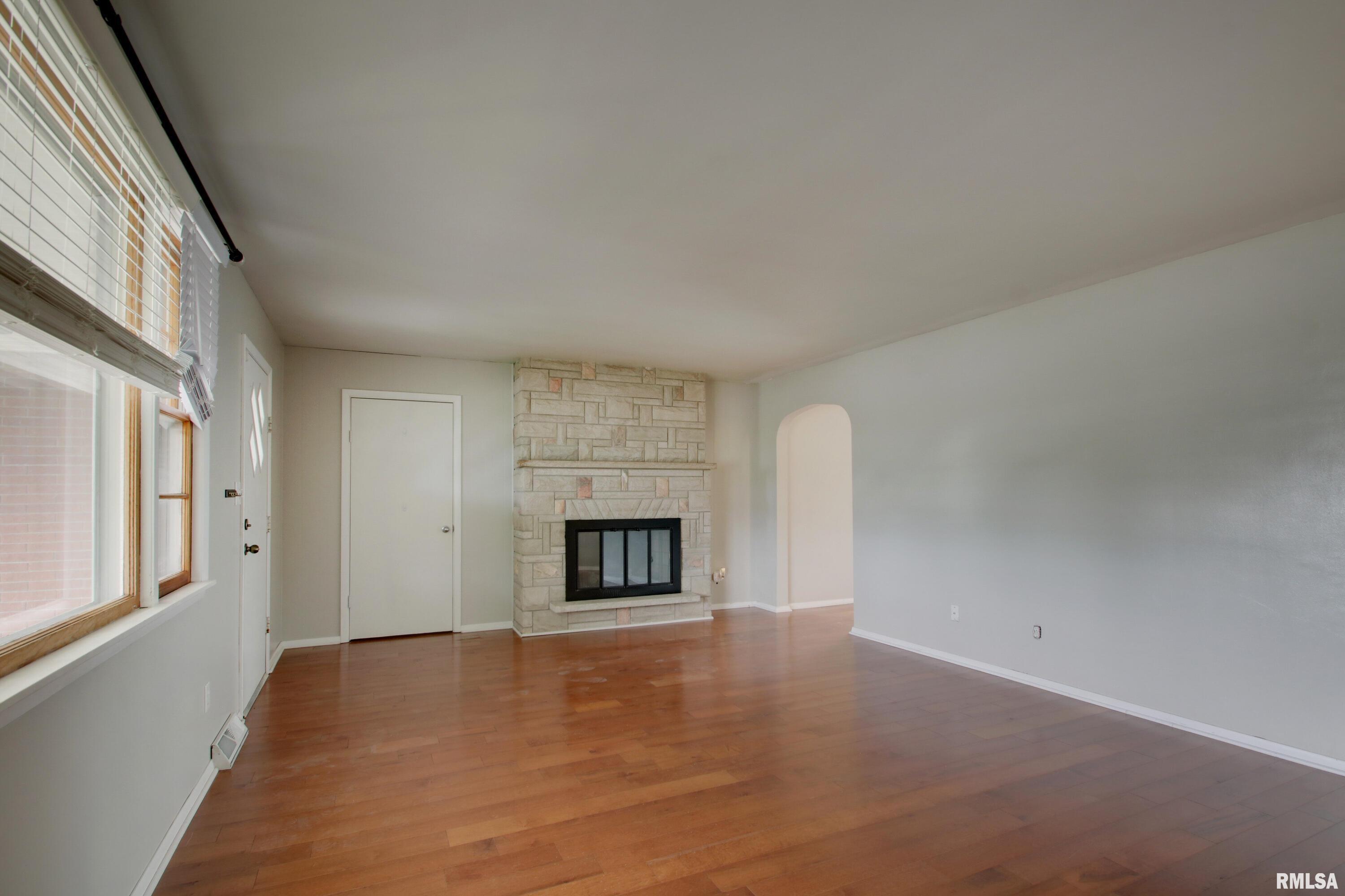 3705 Briarwood Drive, Quincy, Illinois image 2
