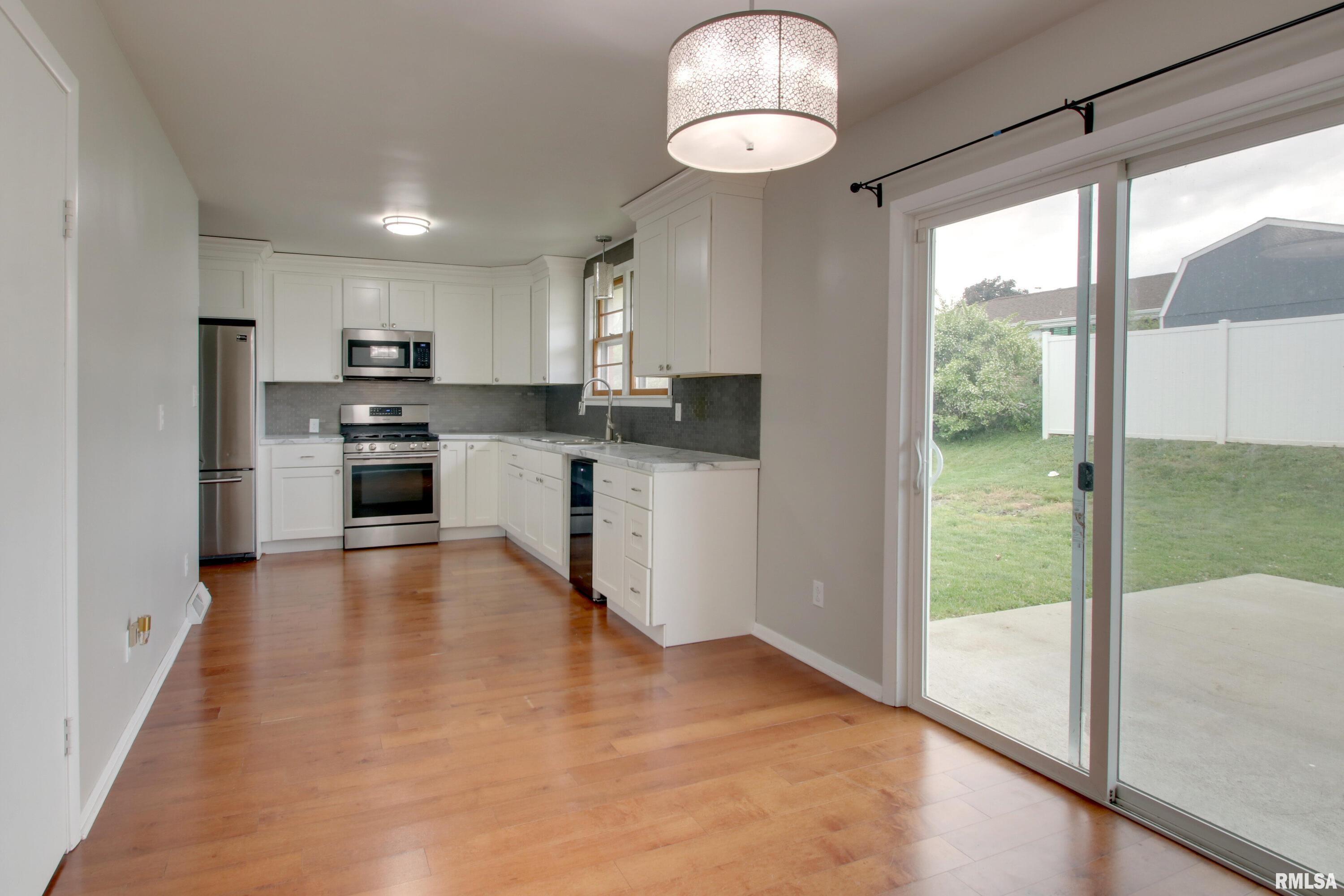 3705 Briarwood Drive, Quincy, Illinois image 5