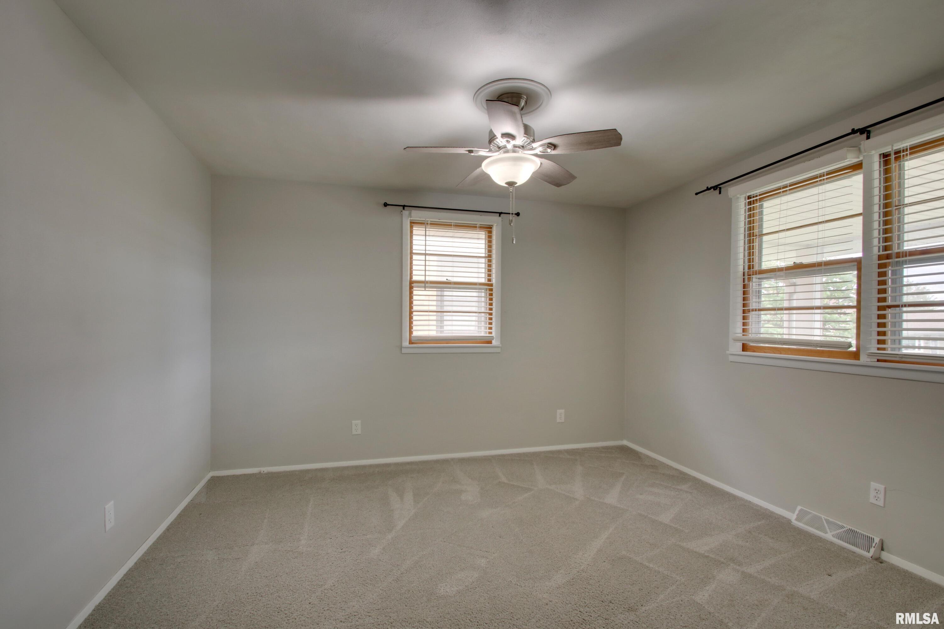 3705 Briarwood Drive, Quincy, Illinois image 9