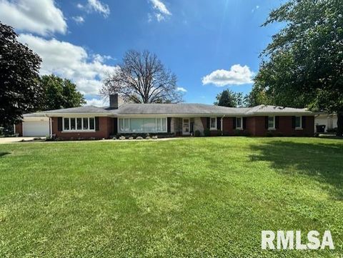 Homes For Sale - 1903 Mound Road<br/> Morgan County, Jacksonville, IL 62650