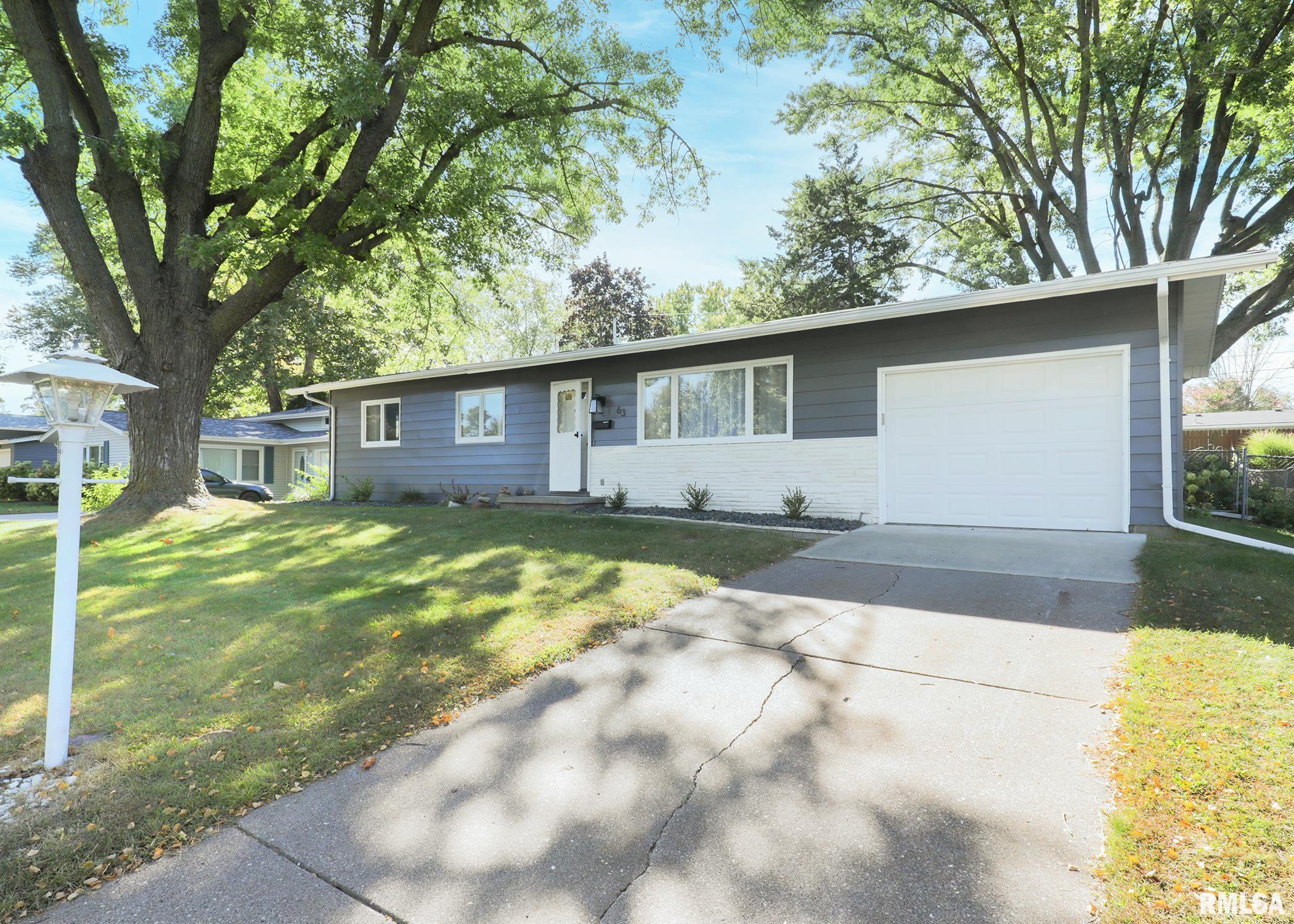 63 Parklane Circle, Bettendorf, Iowa image 2