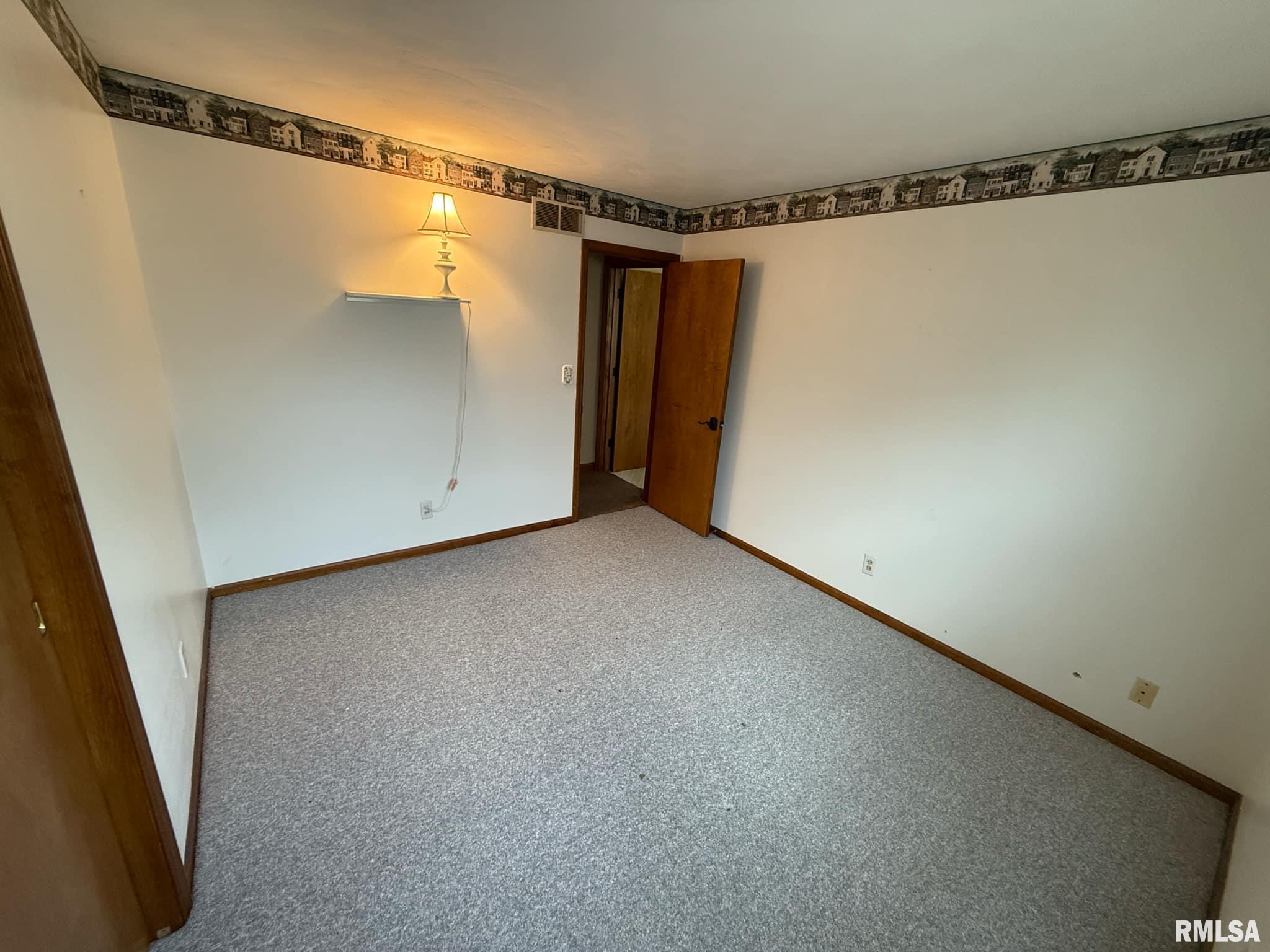 816 W Walnut Street, Chatham, Illinois image 19