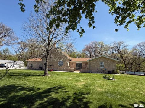 Photo of 12440 Boy Scout Trail, Petersburg, IL 62675 (MLS # CA1043214)