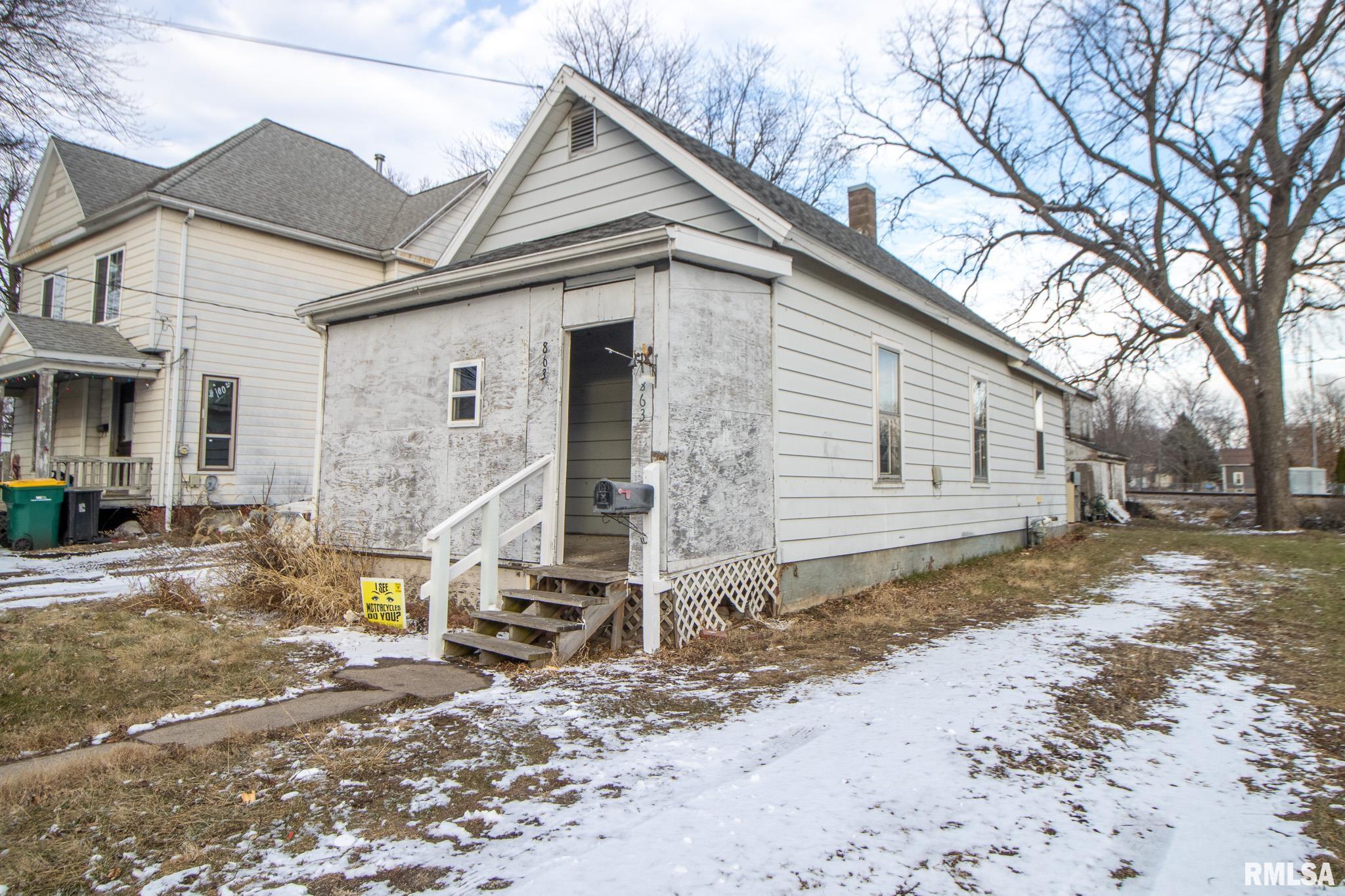 863 S Academy Street, Galesburg, Illinois image 1