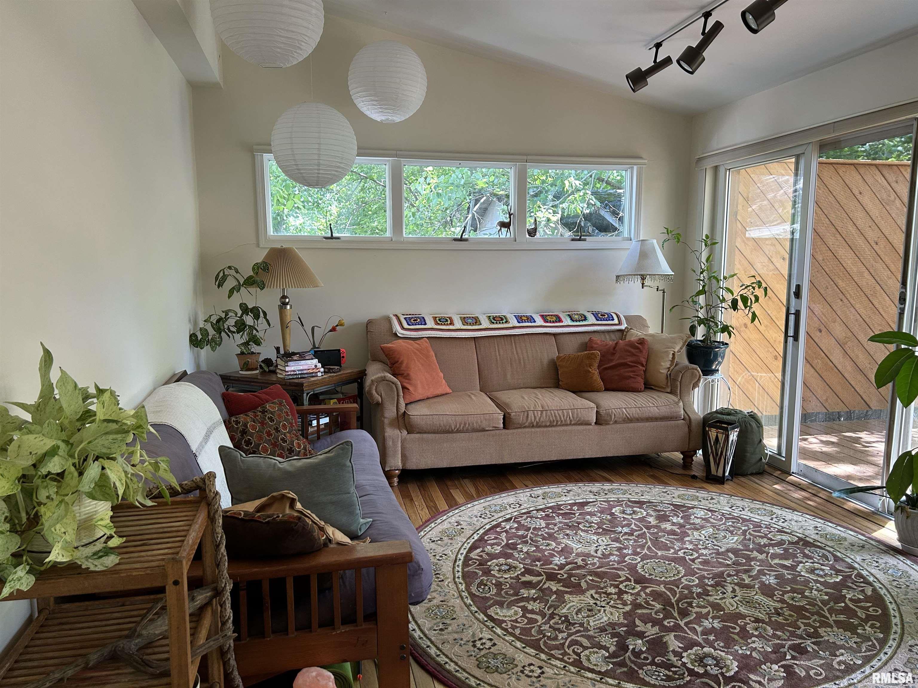 701 W Elm Street, Carbondale, Illinois image 5