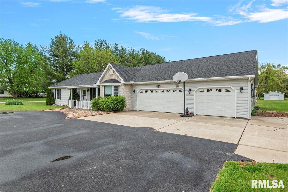 11476 Timber View Lane, Athens, Illinois image 4
