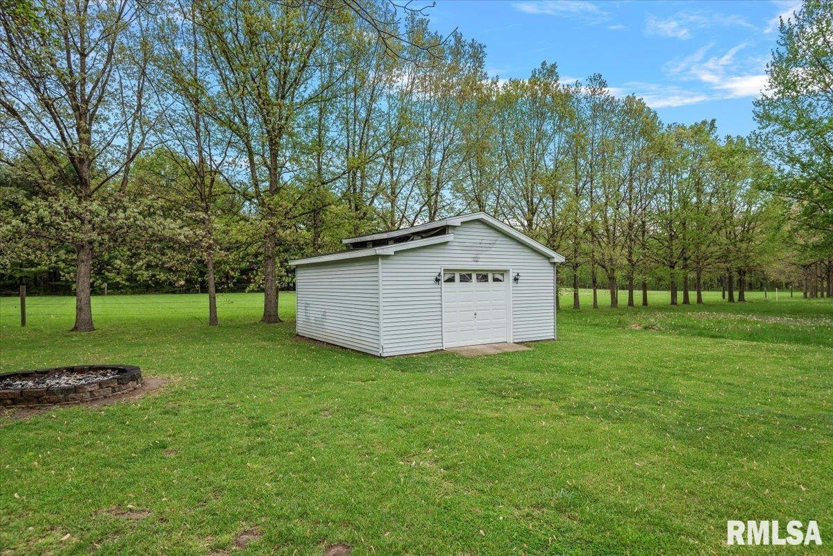 11476 Timber View Lane, Athens, Illinois image 5