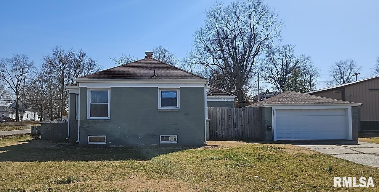 200 W Delaware Street, Fairfield, Illinois image 3