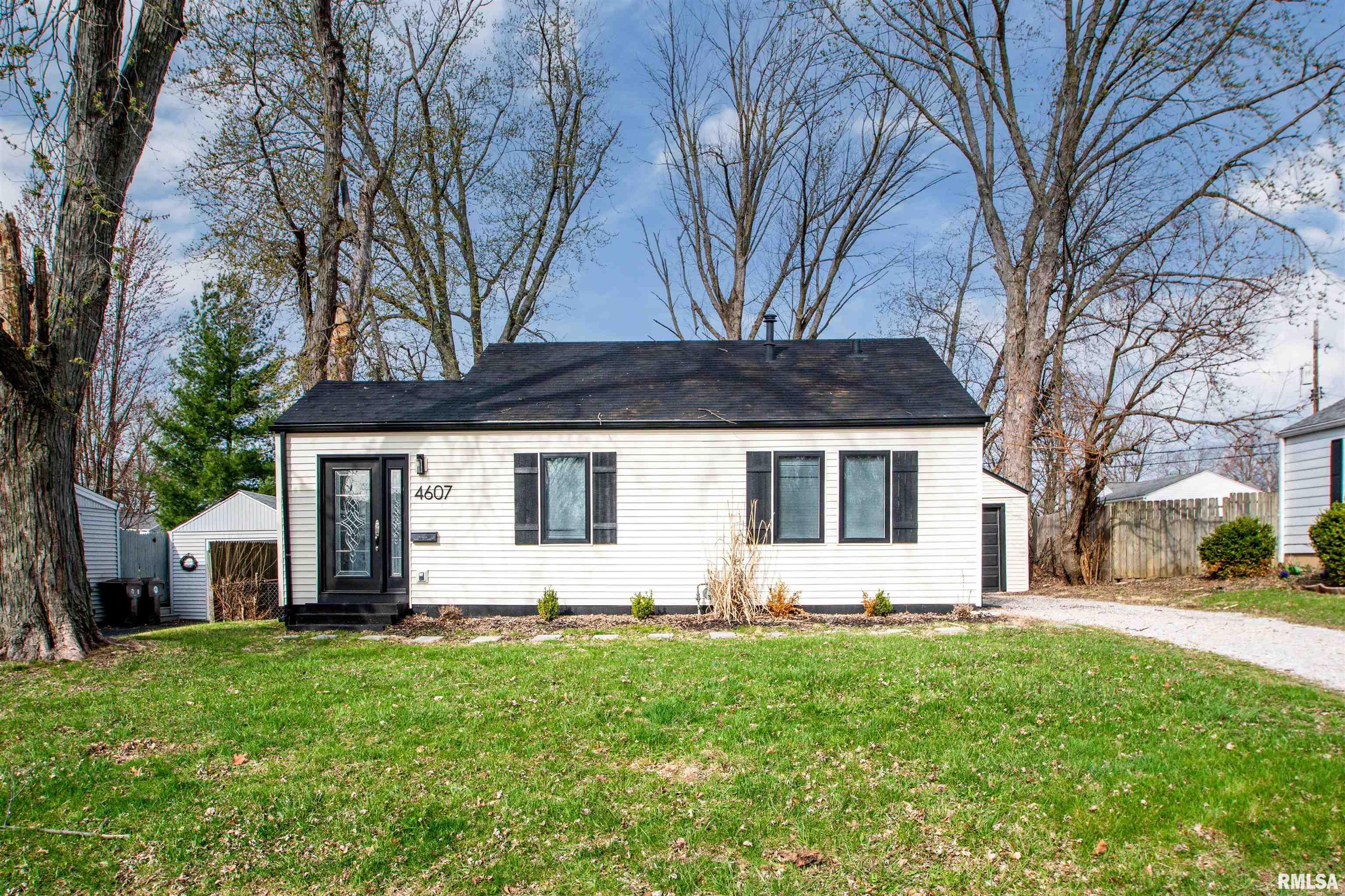 4607 N Edgebrook Drive, Peoria, Illinois image 1
