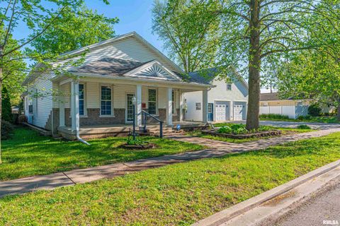 Photo of 216 3RD Street, Lincoln, IL 62656 (MLS # CA1043085)