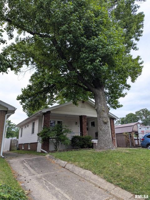 Homes For Sale - 1531 N 9th Street<br/> Springfield, IL 62702