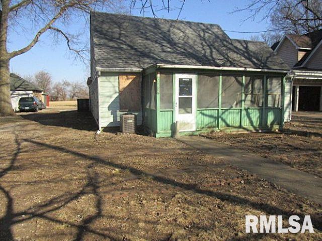 102 N Park Avenue, Manito, Illinois image 1