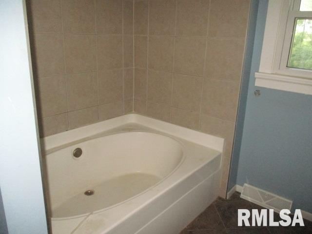 11209 W Farmington Road, Hanna City, Illinois image 14
