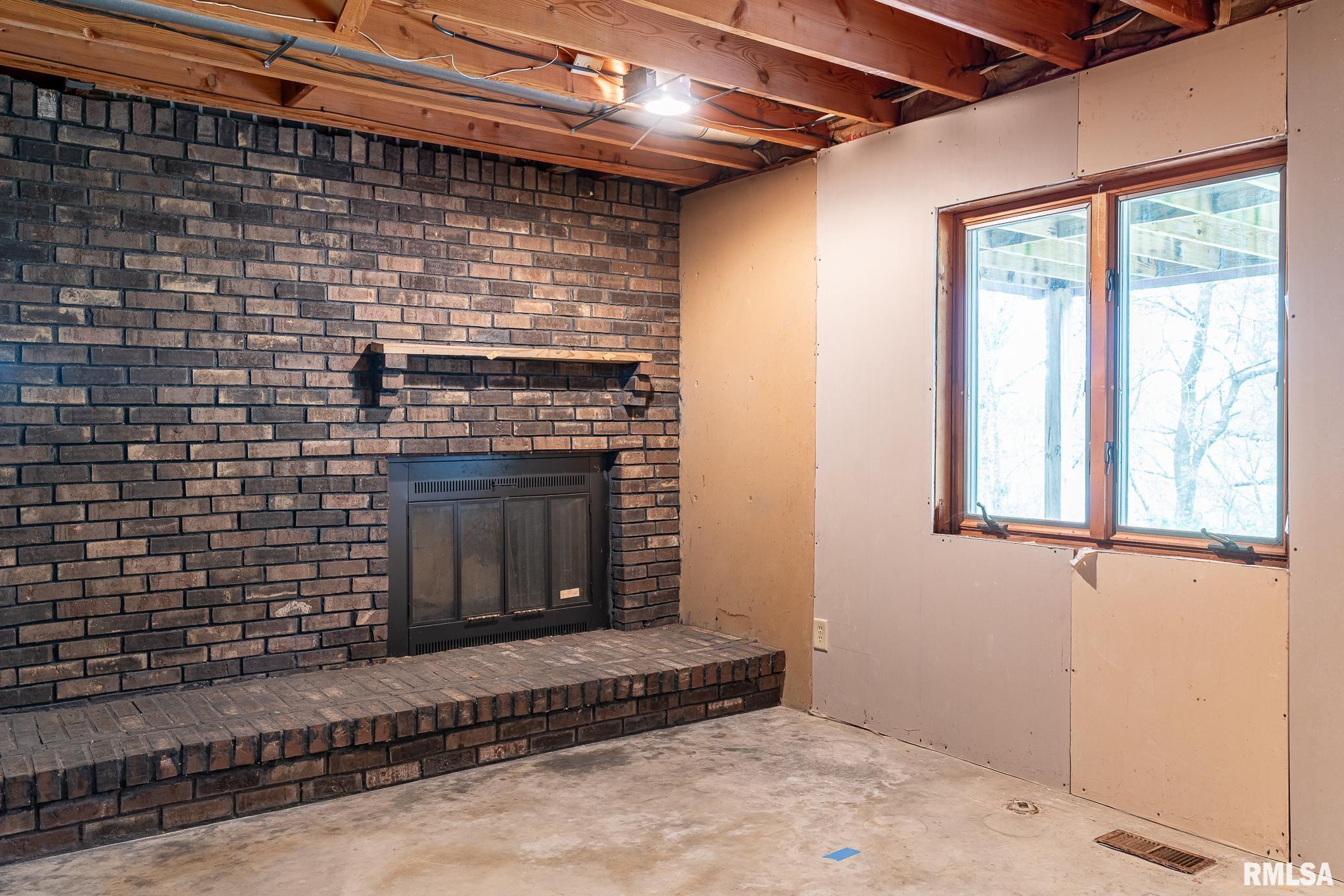 9211 88th Street West, Taylor Ridge, Illinois image 23