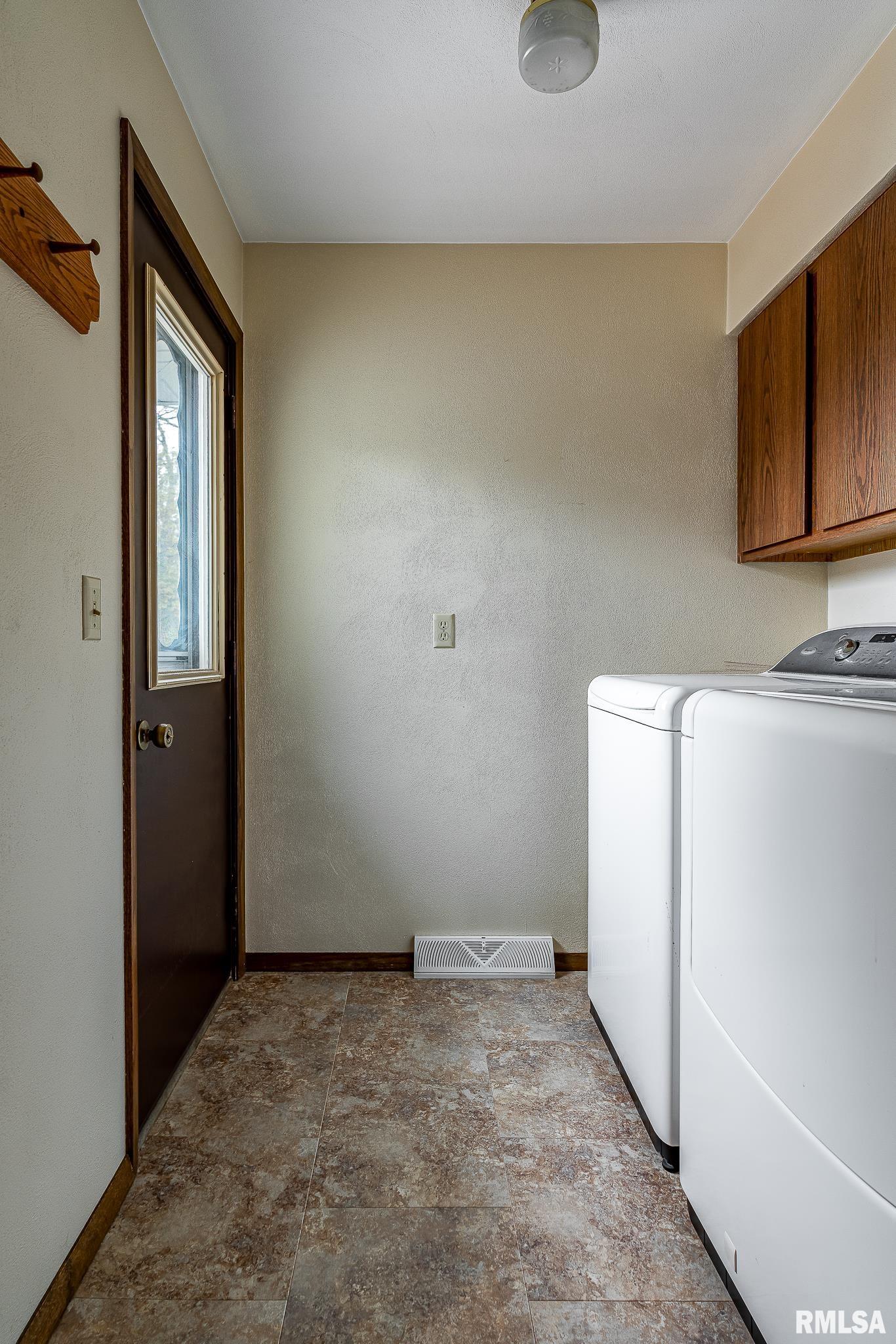 9211 88th Street West, Taylor Ridge, Illinois image 21