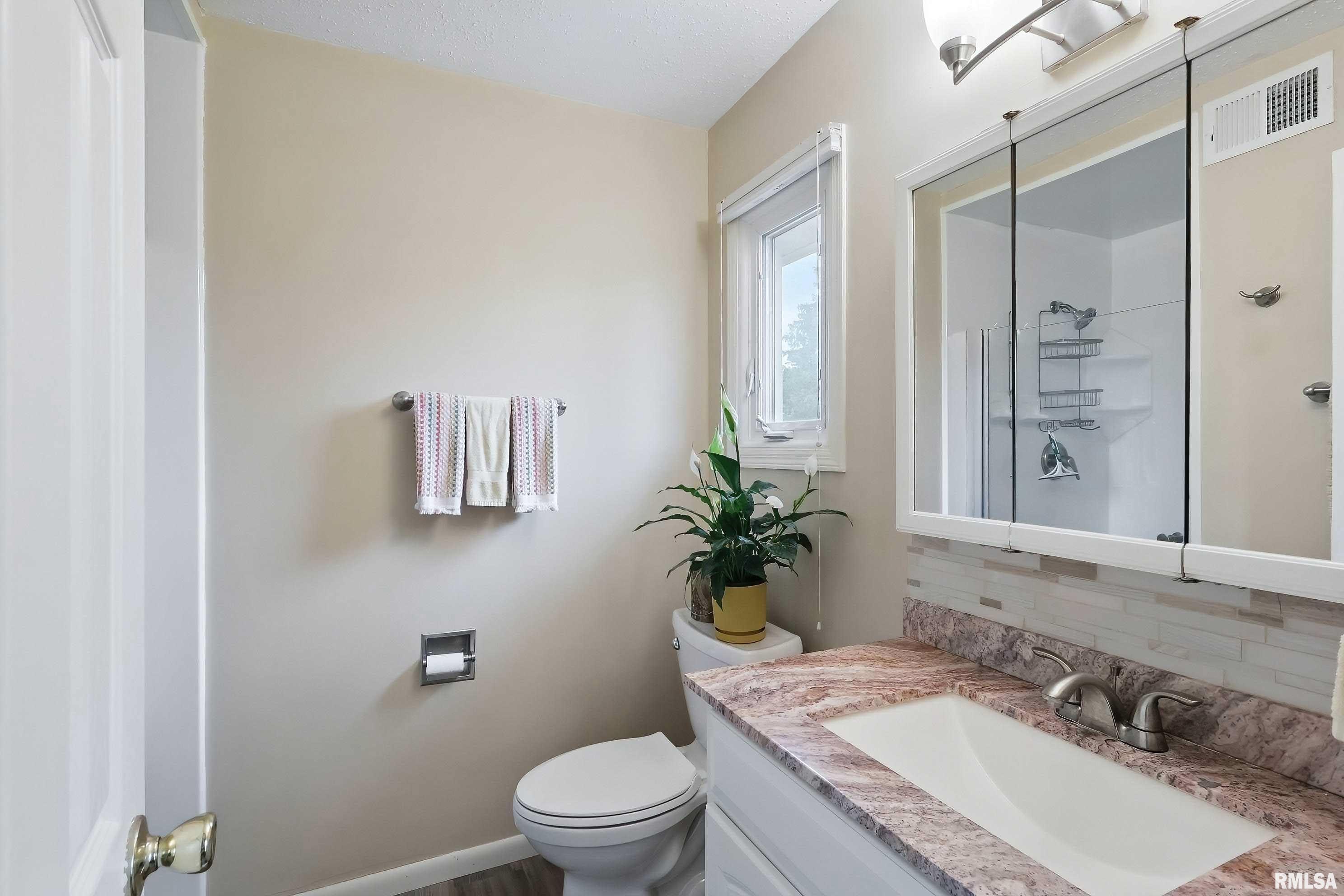 4020 Tanglefoot Terrace, Bettendorf, Iowa image 22