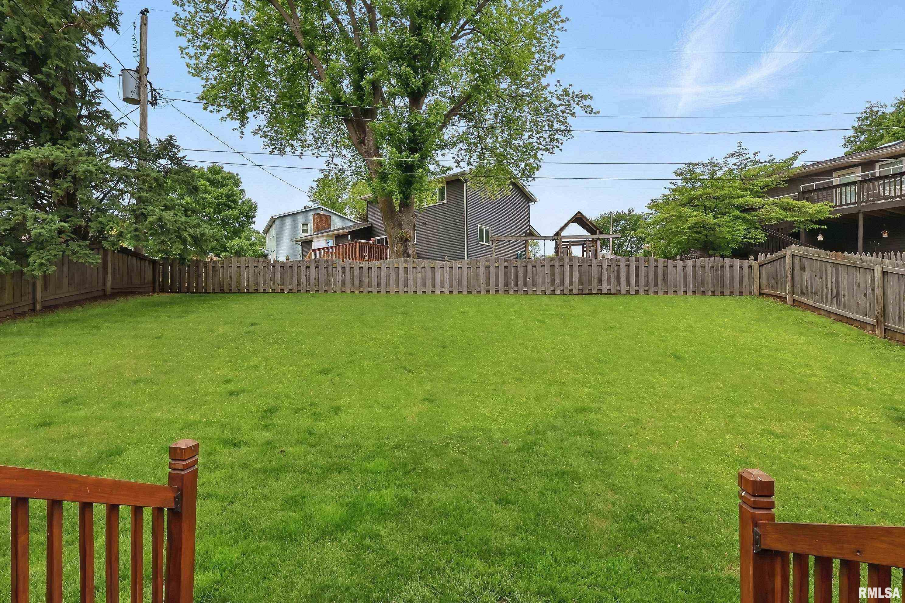 4020 Tanglefoot Terrace, Bettendorf, Iowa image 31