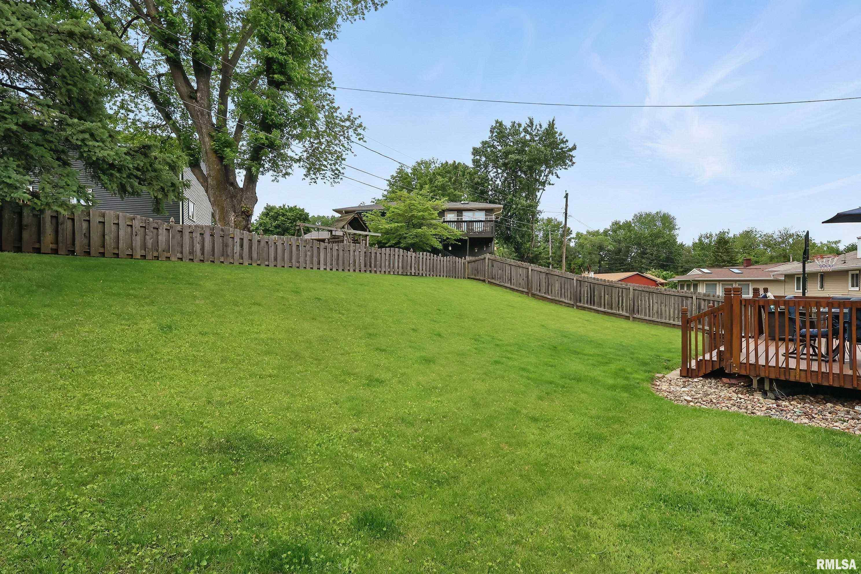 4020 Tanglefoot Terrace, Bettendorf, Iowa image 35