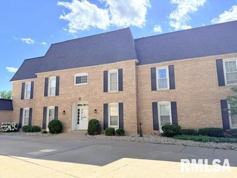 Condo For Sale - 820 W Loire Court #210<br/> Peoria, IL 61614