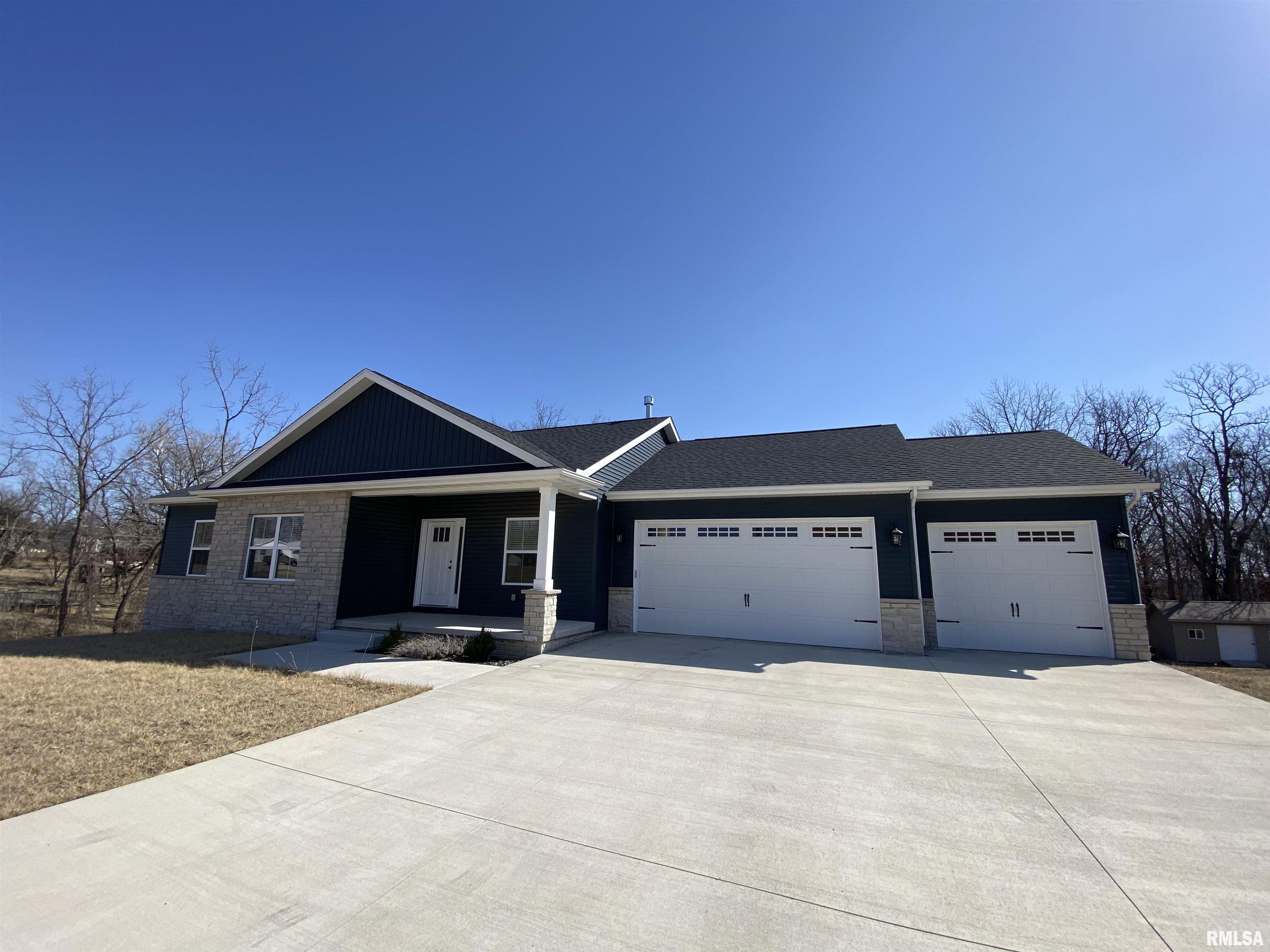 403 W Ten Mile Creek Road, Germantown Hills, Illinois image 1