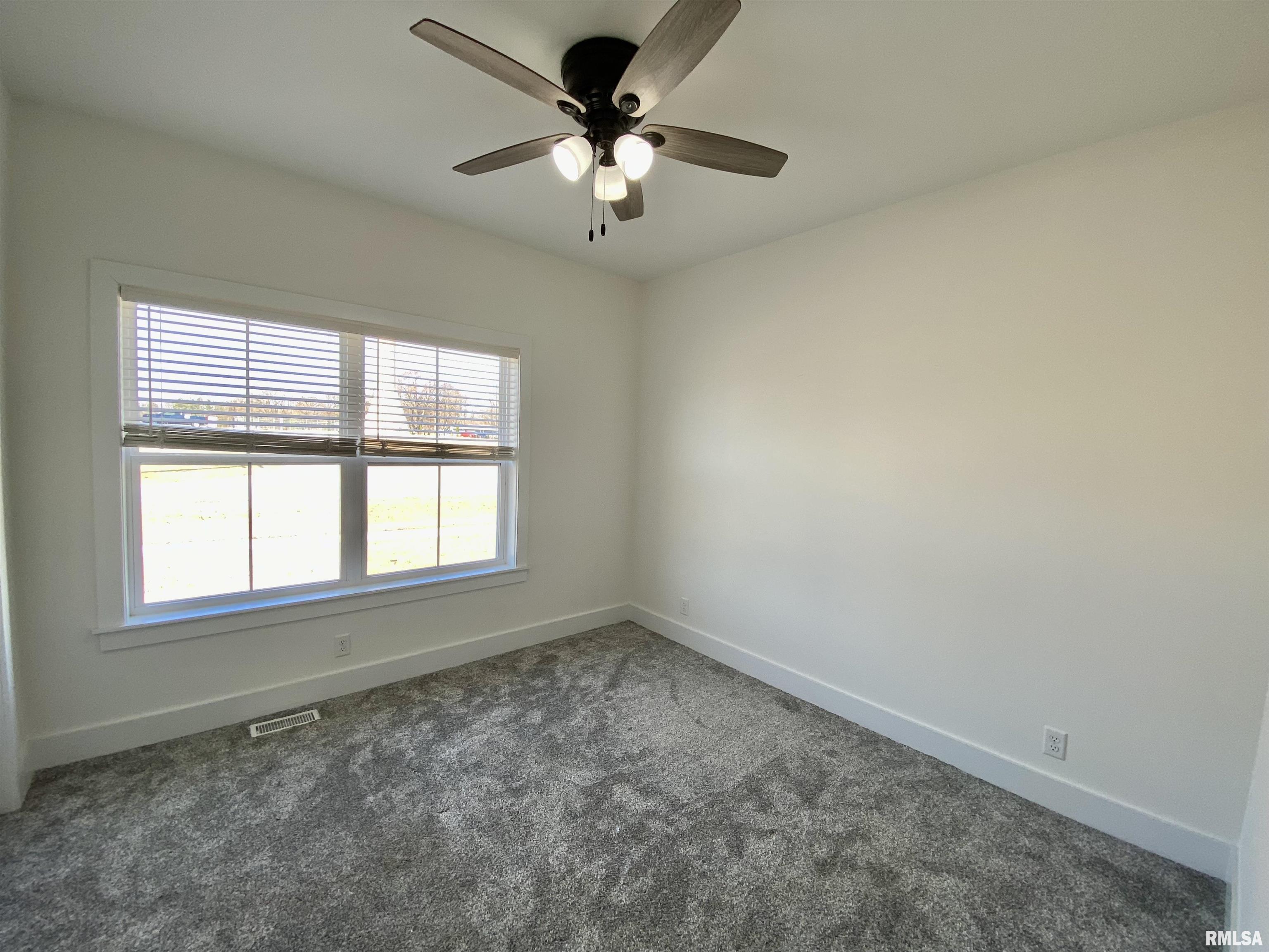 403 W Ten Mile Creek Road, Germantown Hills, Illinois image 19