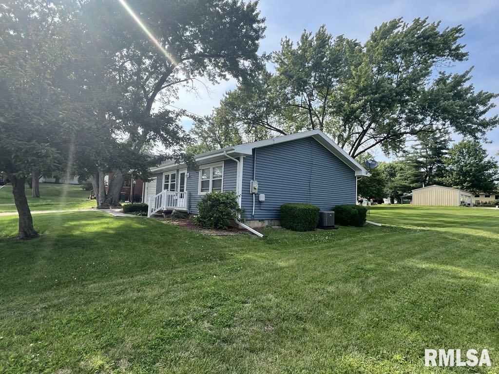 510 W Kelly Street, Macomb, Illinois image 2