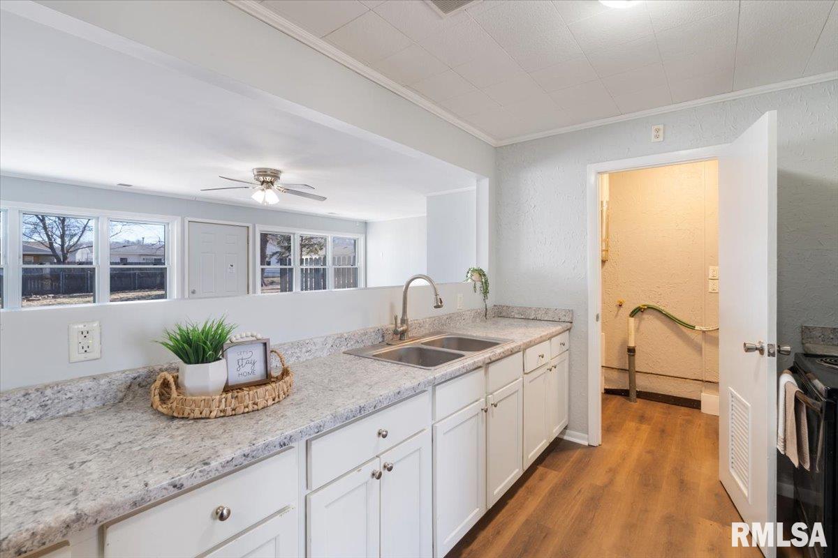 129 W 3rd Street, Coal Valley, Illinois image 19