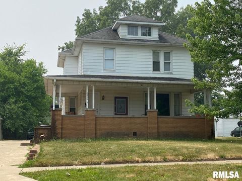 Multifamily For Sale - 1210 W Mcclure Avenue<br/> Peoria, IL 61604