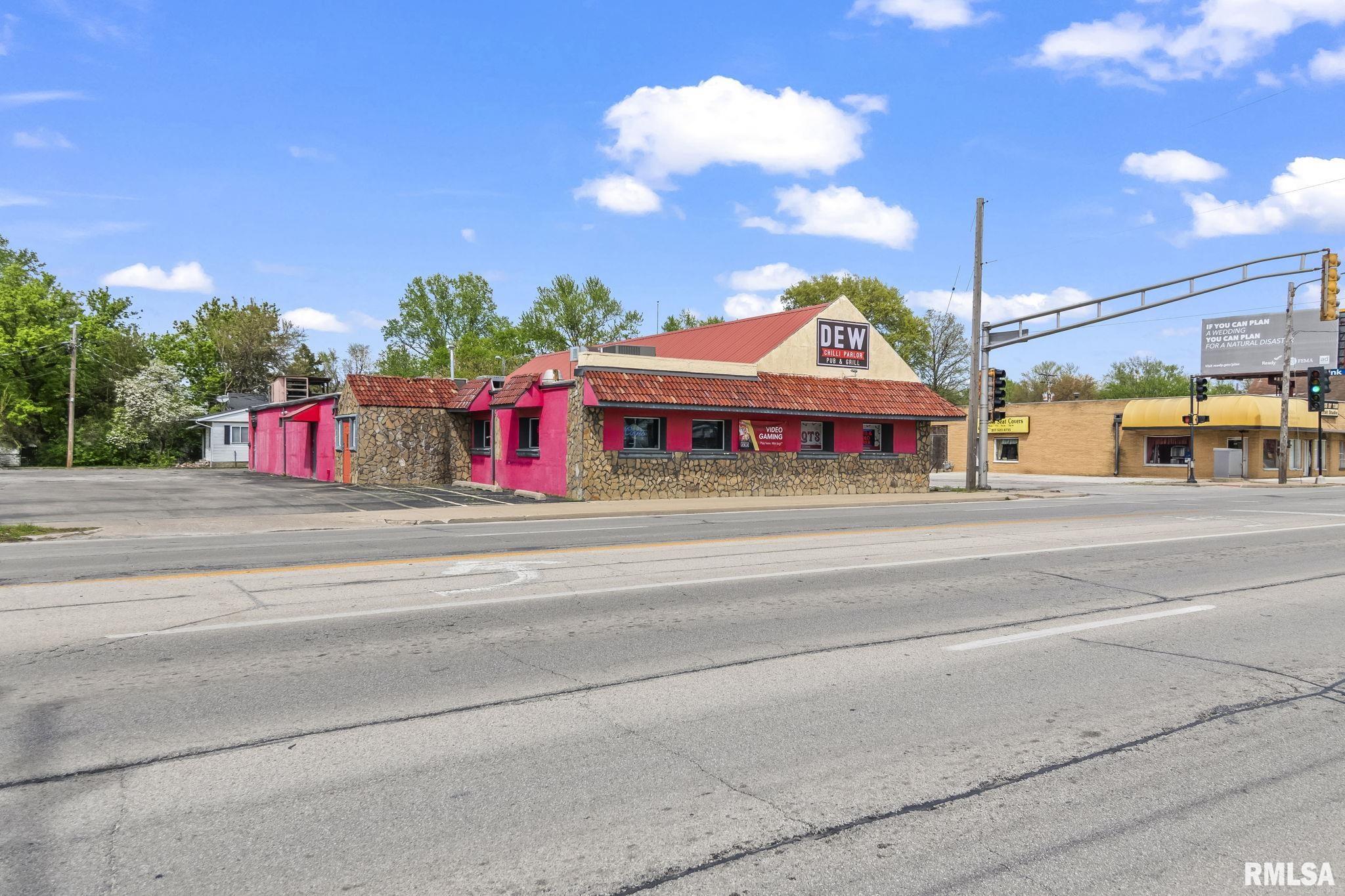 Photo 1 of 30 — 301 W North Grand Avenue, Springfield, IL 62702