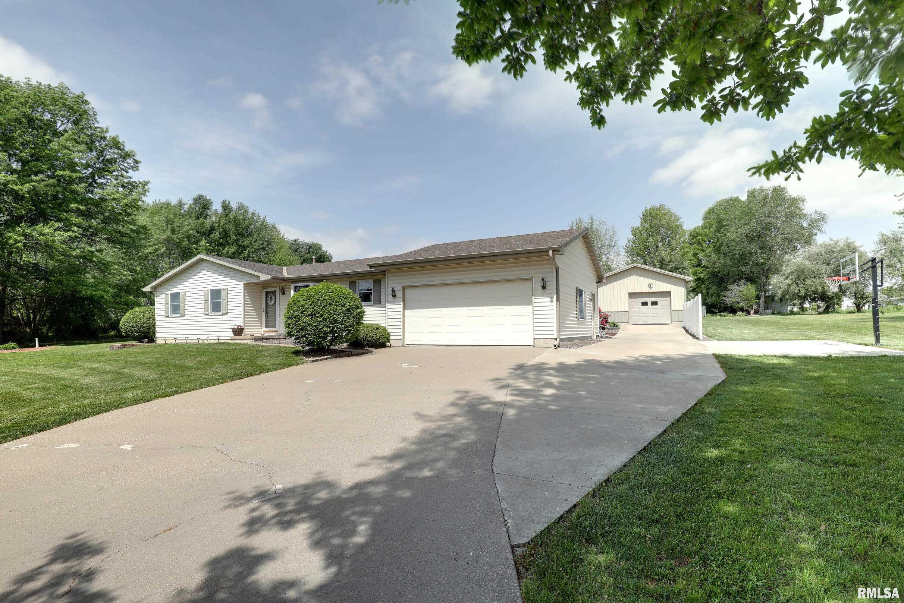 1447 Gilmoor Drive, Fowler, Illinois image 1