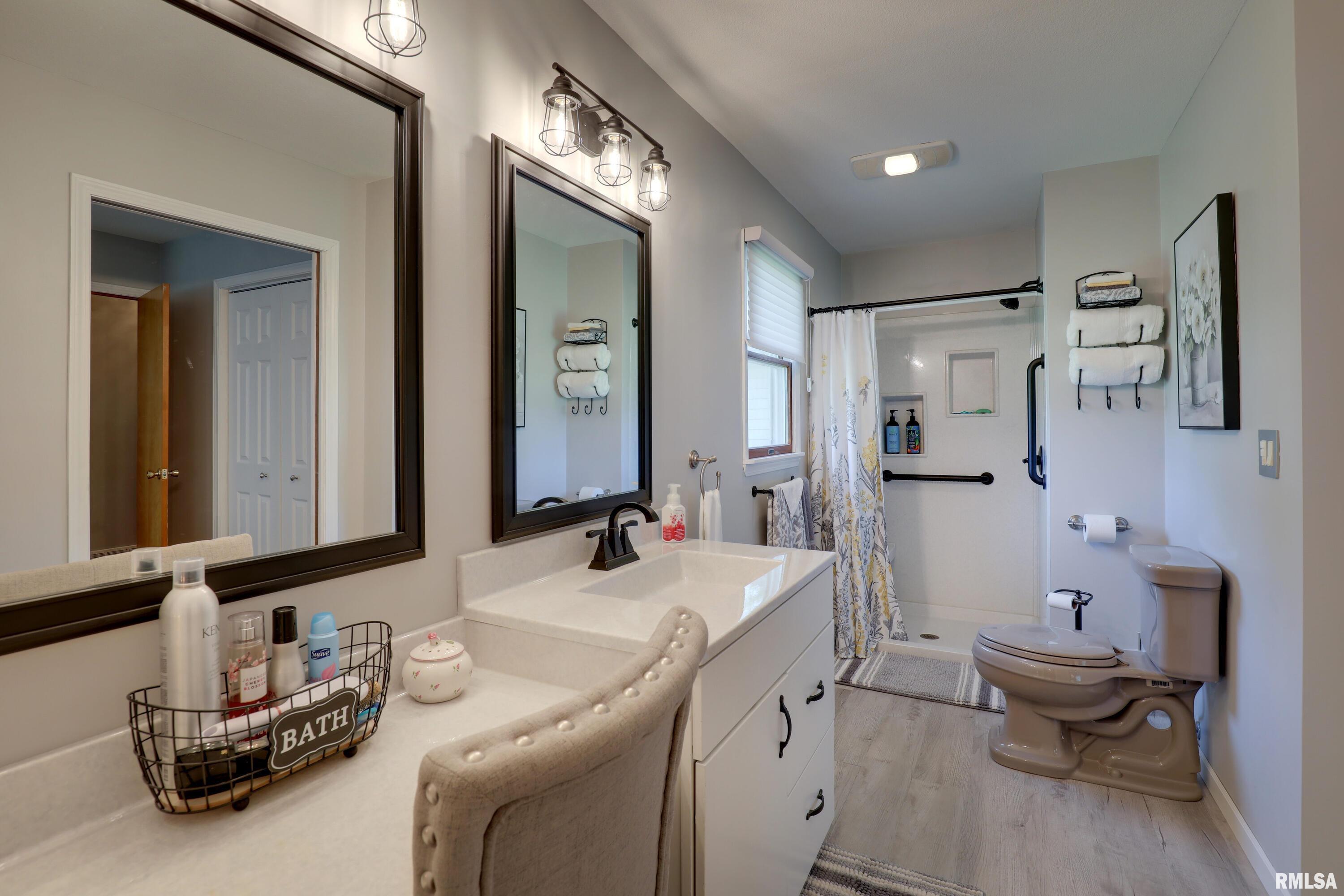 1447 Gilmoor Drive, Fowler, Illinois image 9