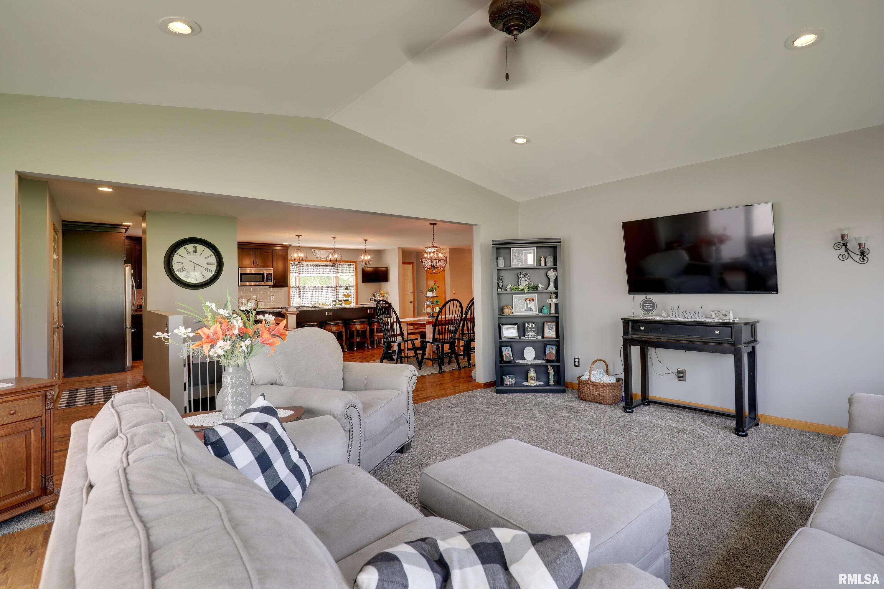 1447 Gilmoor Drive, Fowler, Illinois image 7
