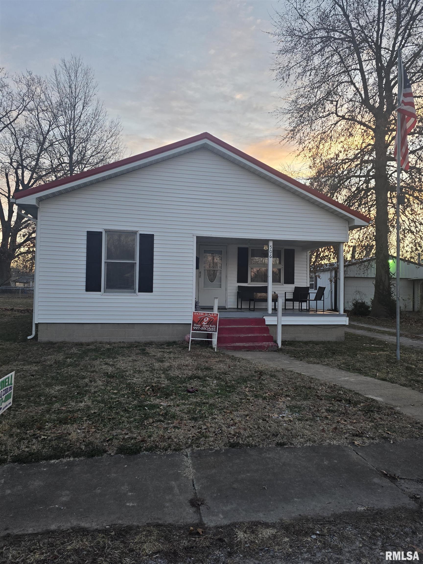 506 S Locust Street, West Frankfort, Illinois image 1