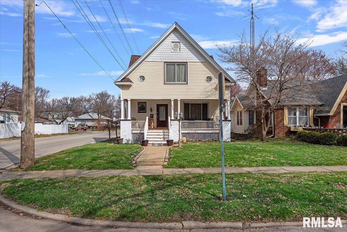 925 W Main Cross Street, Taylorville, Illinois image 2