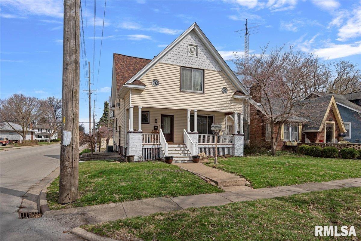 925 W Main Cross Street, Taylorville, Illinois image 3