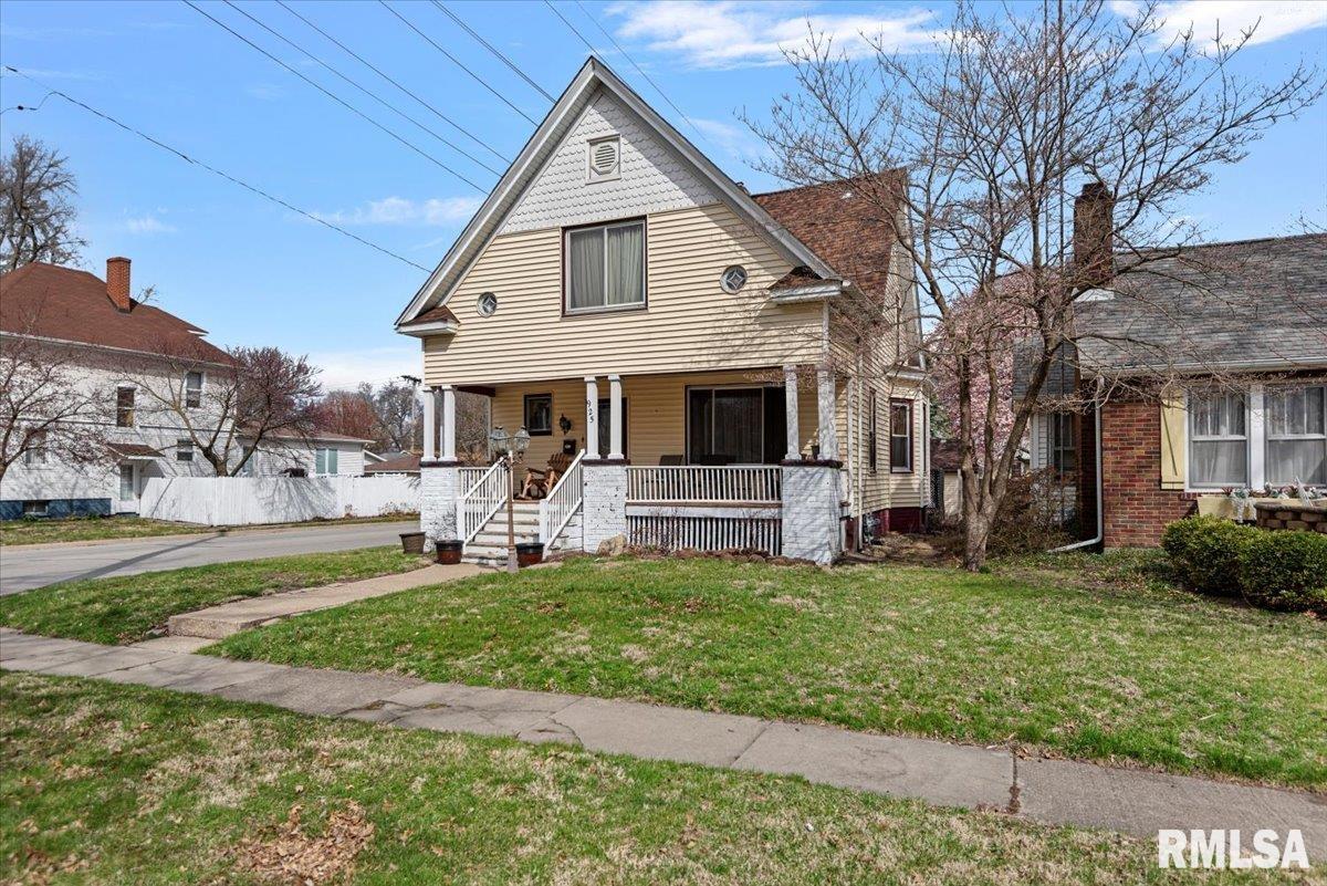 925 W Main Cross Street, Taylorville, Illinois image 1