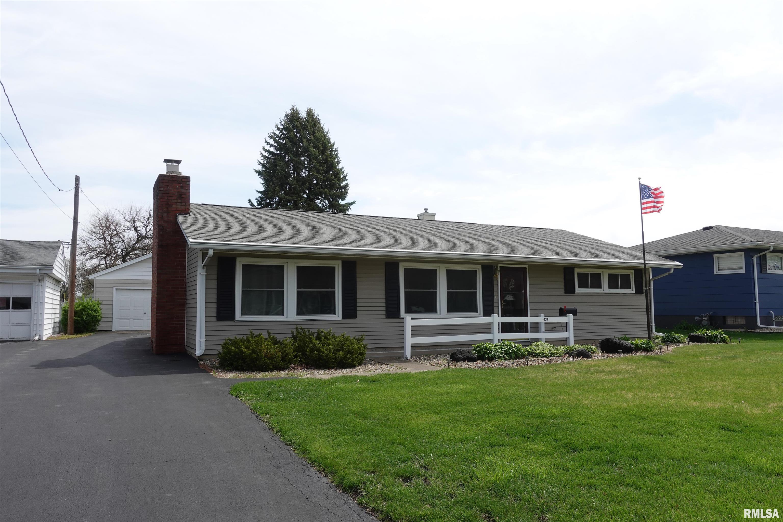 923 Olive Street, Galesburg, Illinois image 3