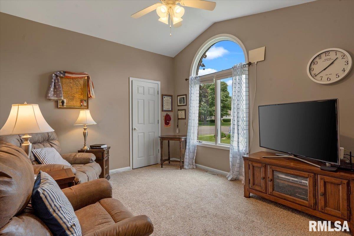 3800 Bergamot Drive, Springfield, Illinois image 21