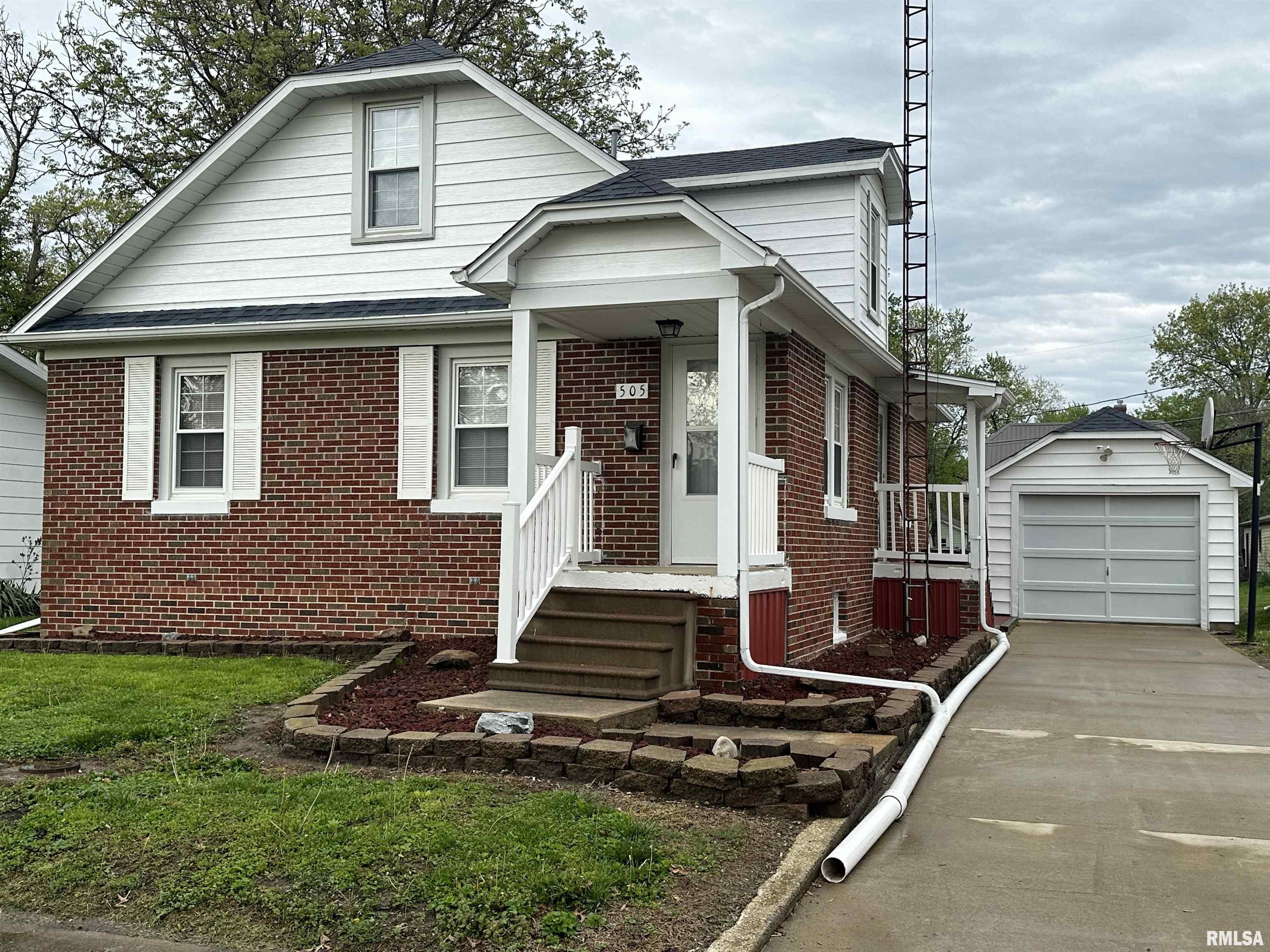505 Saint Clair Street, Altamont, Illinois image 1