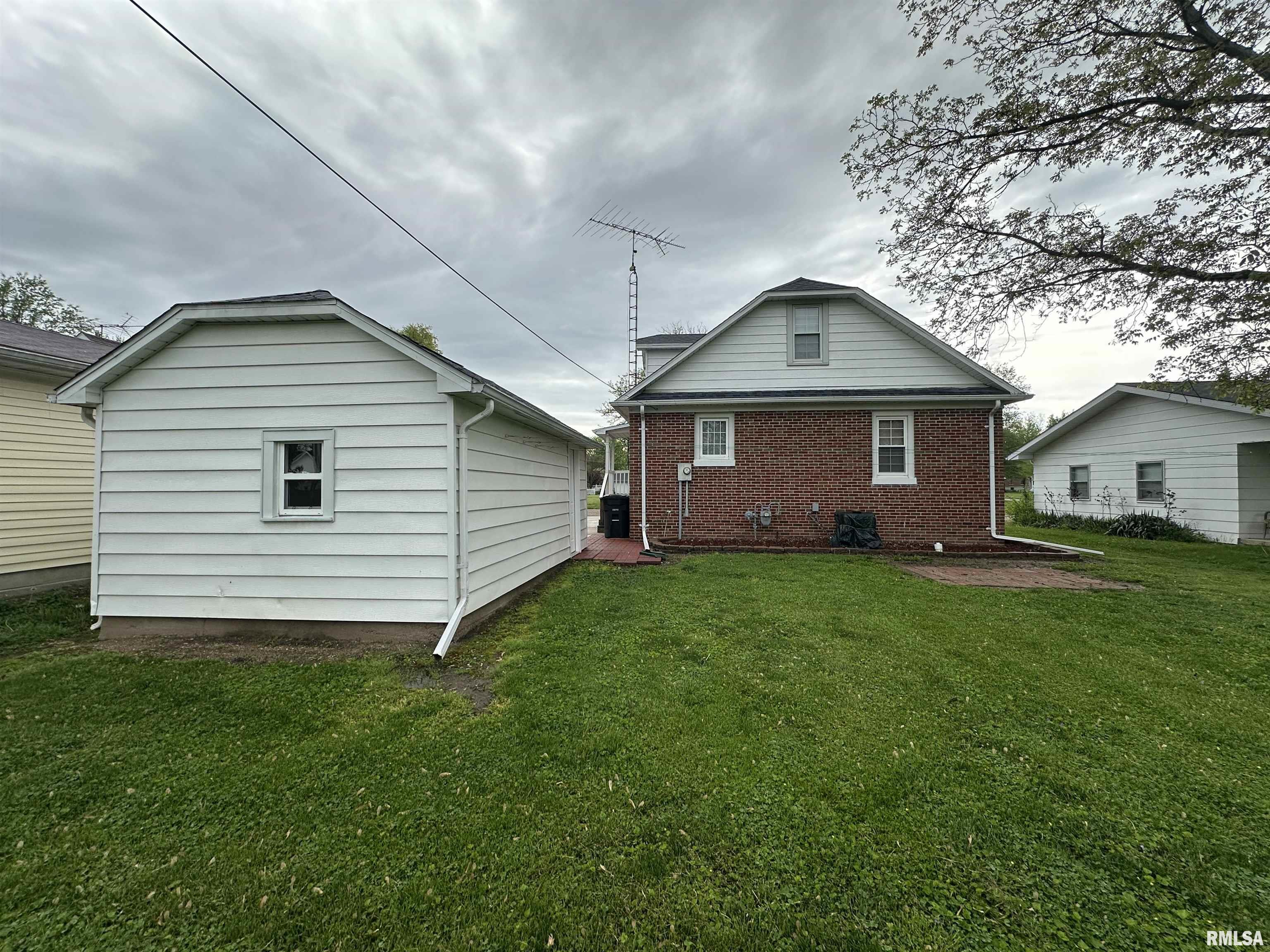 505 Saint Clair Street, Altamont, Illinois image 5