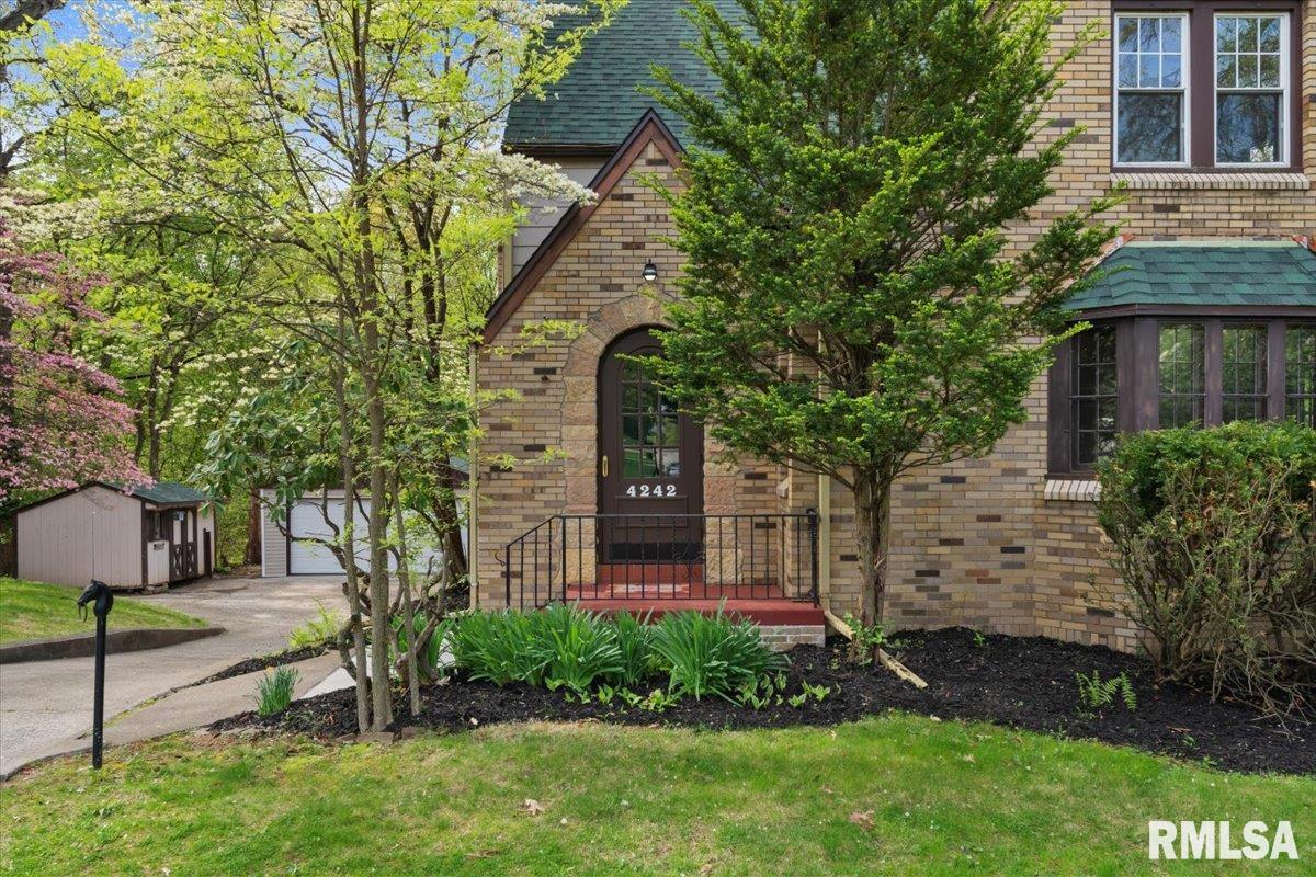 4242 8th Avenue, Moline, Illinois image 4