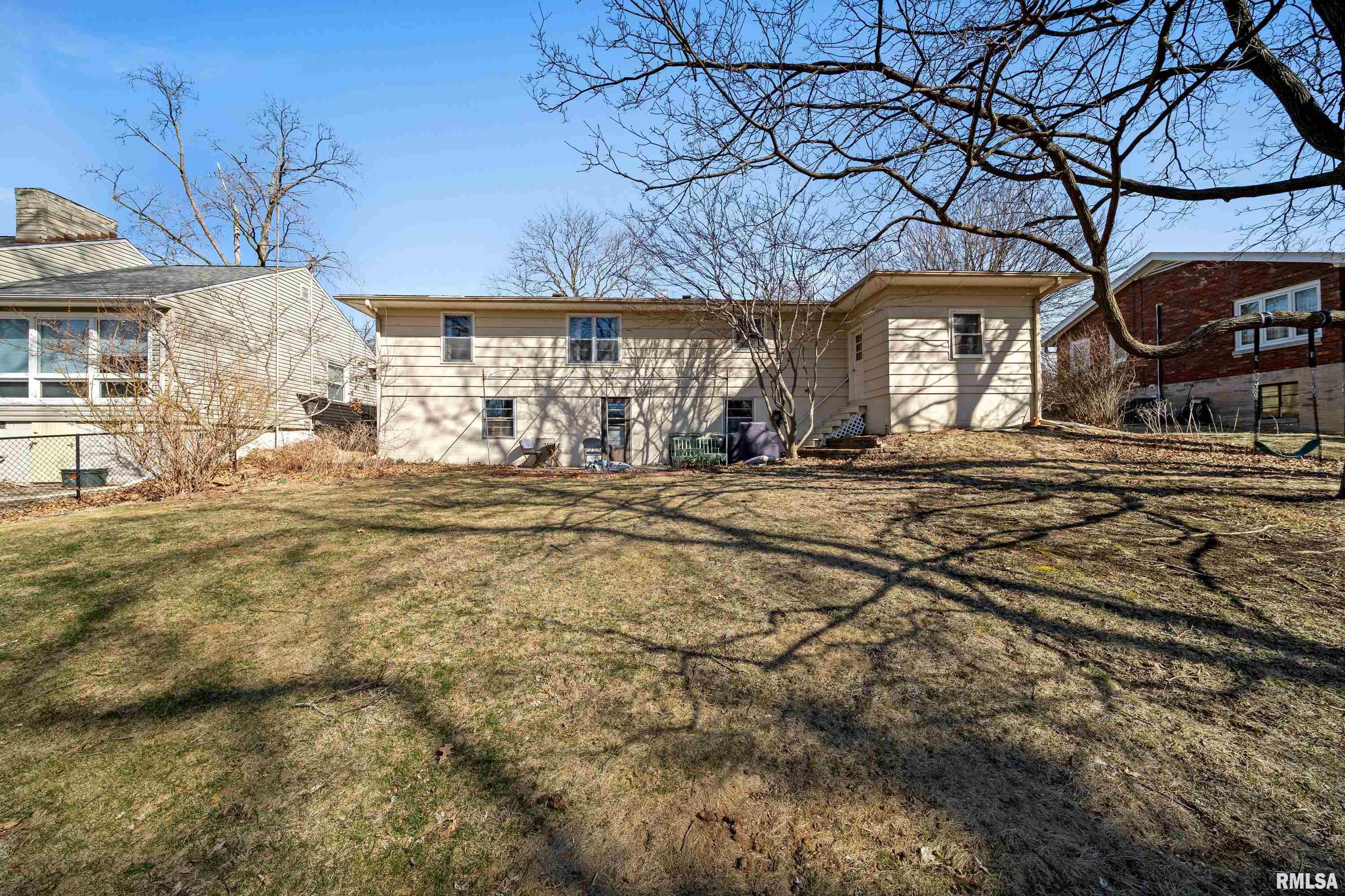 1033 E Boston Avenue, Monmouth, Illinois image 30