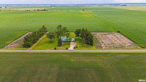 Homes For Sale - 9320 Dawson Lane<br/> Riverton, IL 62561