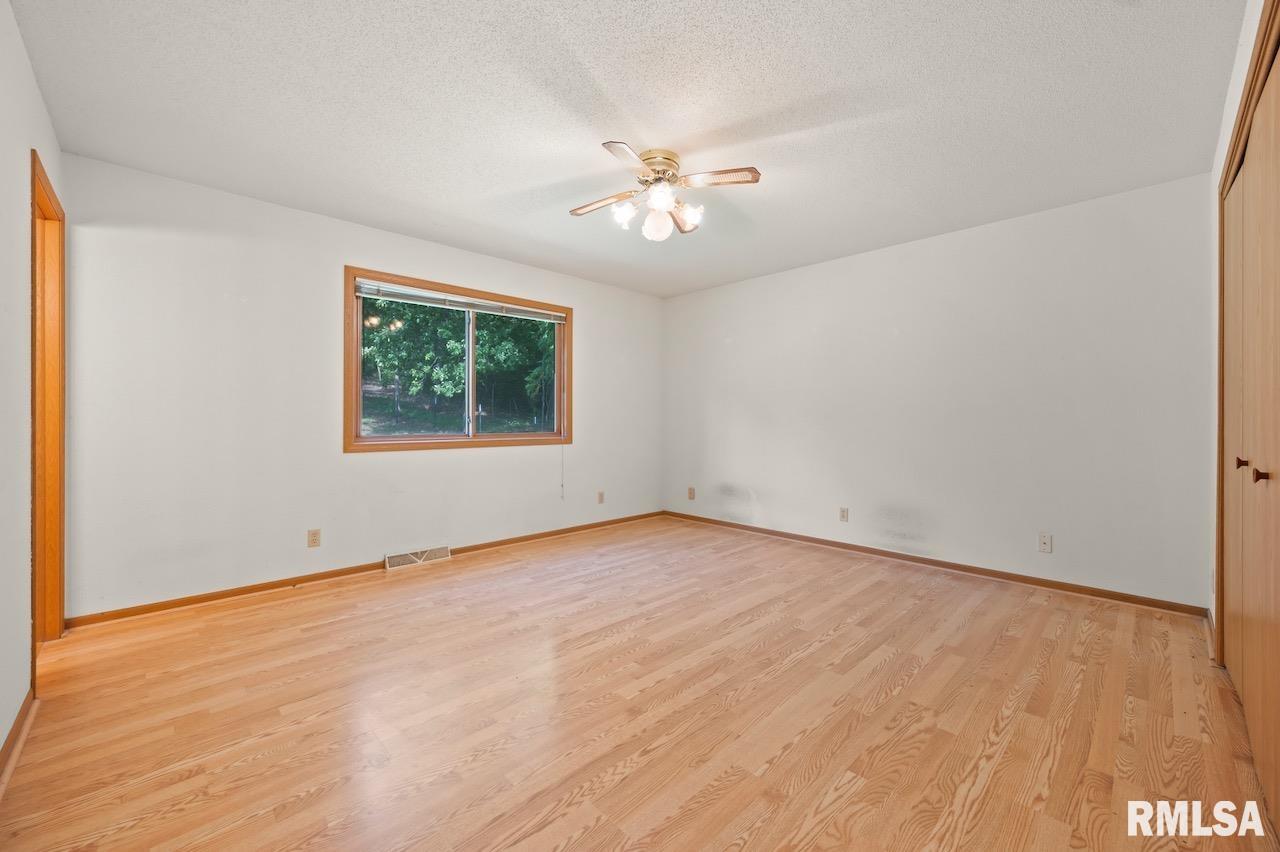 25633 N County Road 2500 E, Manito, Illinois image 15