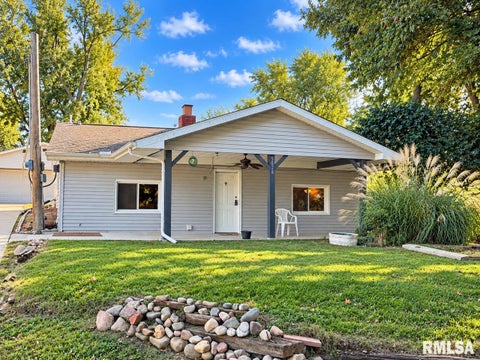 Homes For Sale - 5028 W Oakvue Drive<br/> Peoria, IL 61604
