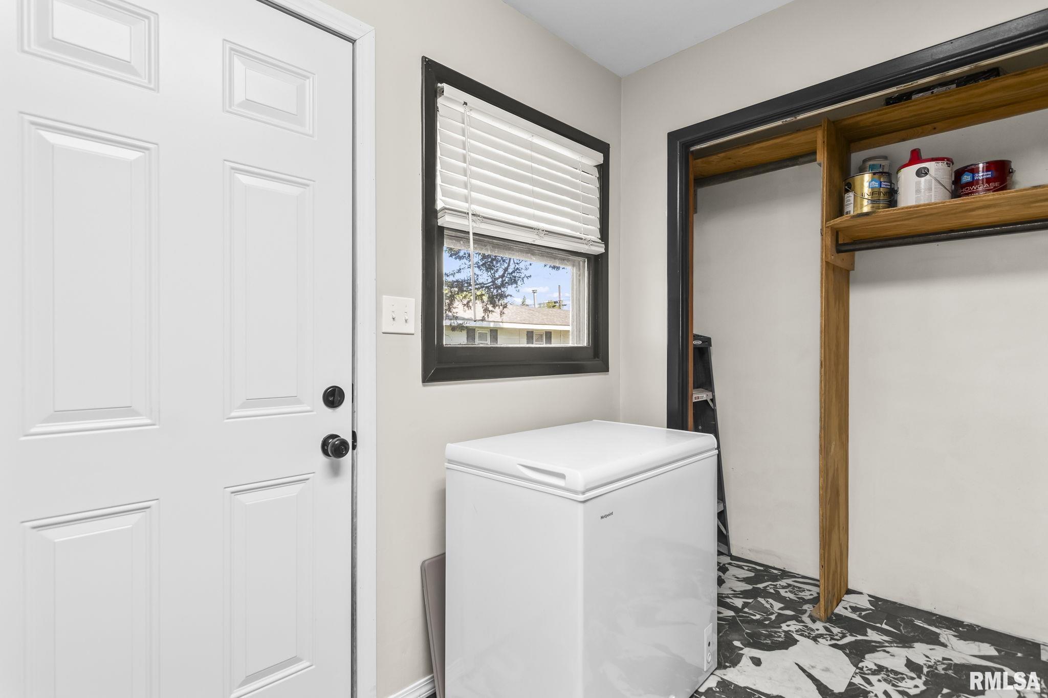 409 E 3rd Street, Pleasant Plains, Illinois image 16