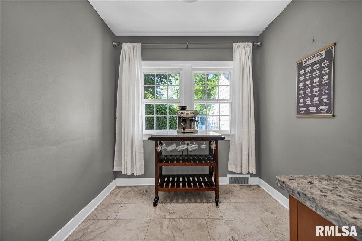 5107 N Prospect Road, Peoria Heights, Illinois image 10